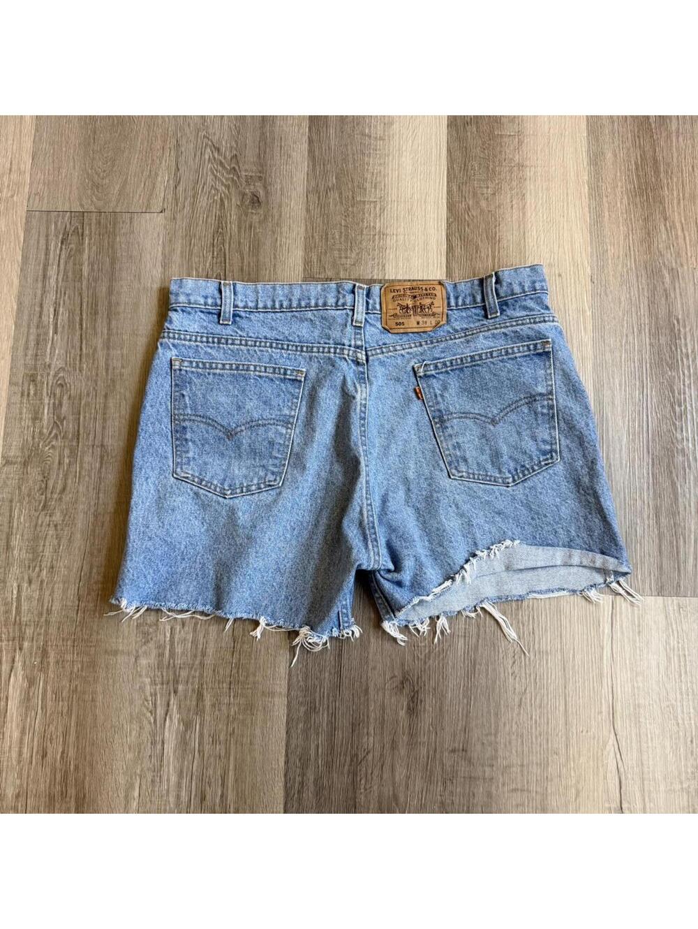 Vintage Levi's orange tab  blue denim shorts Size 38" #denim #summer